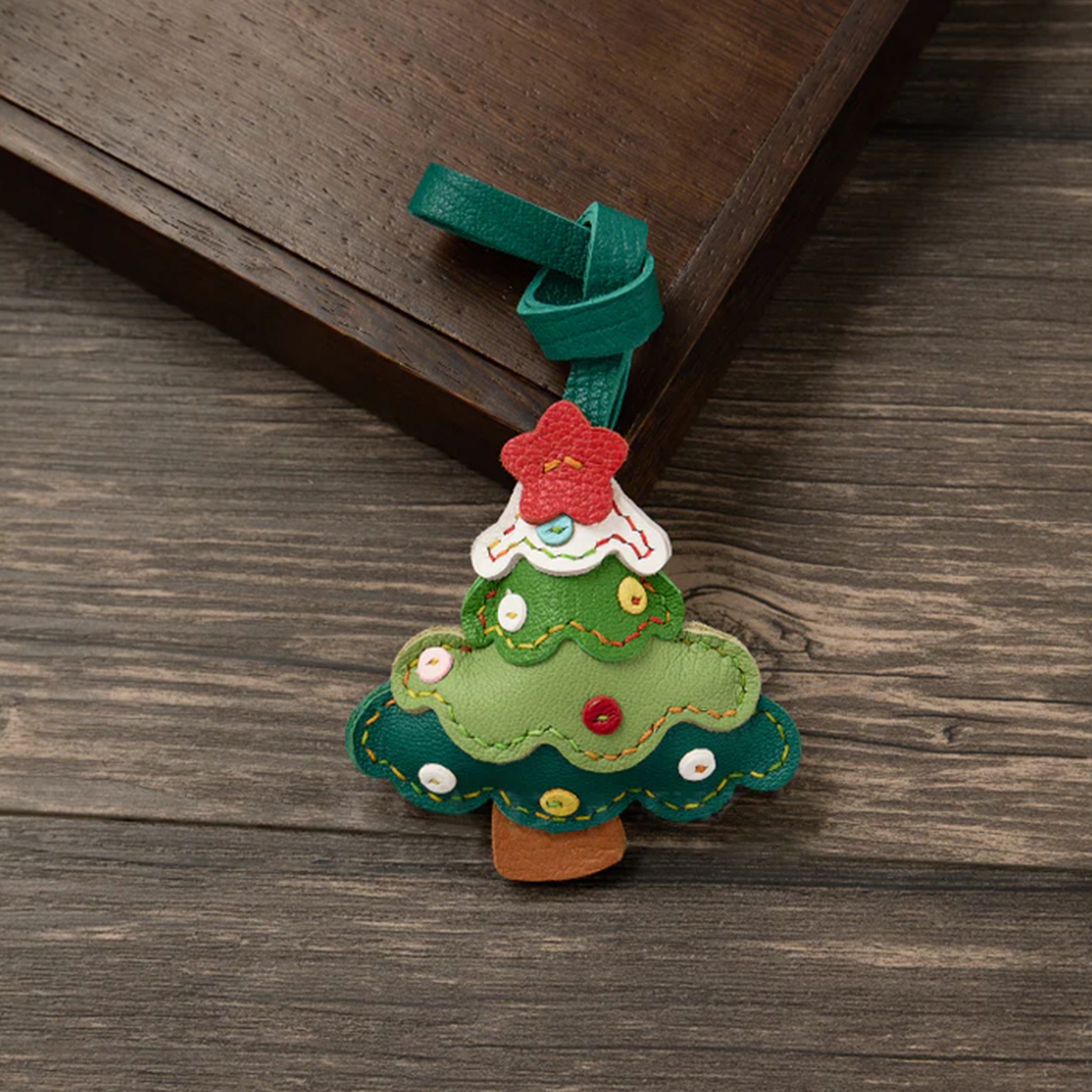 FESTIVE CHRISTMAS TREE BAG CHARM
