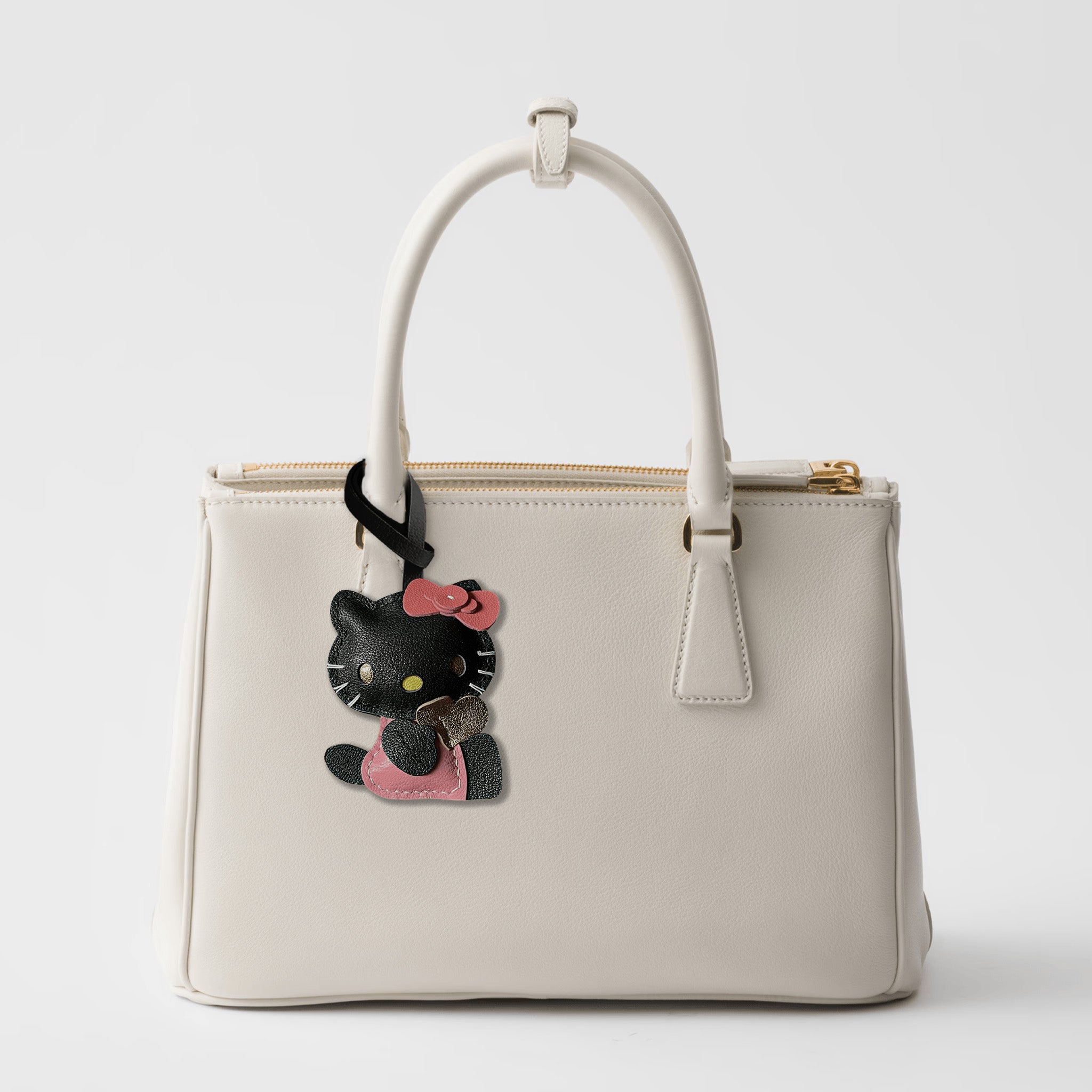 LOVING HEART KITTY BAG CHARM