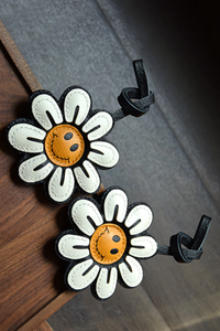 SMILE FLOWER BAG CHARM