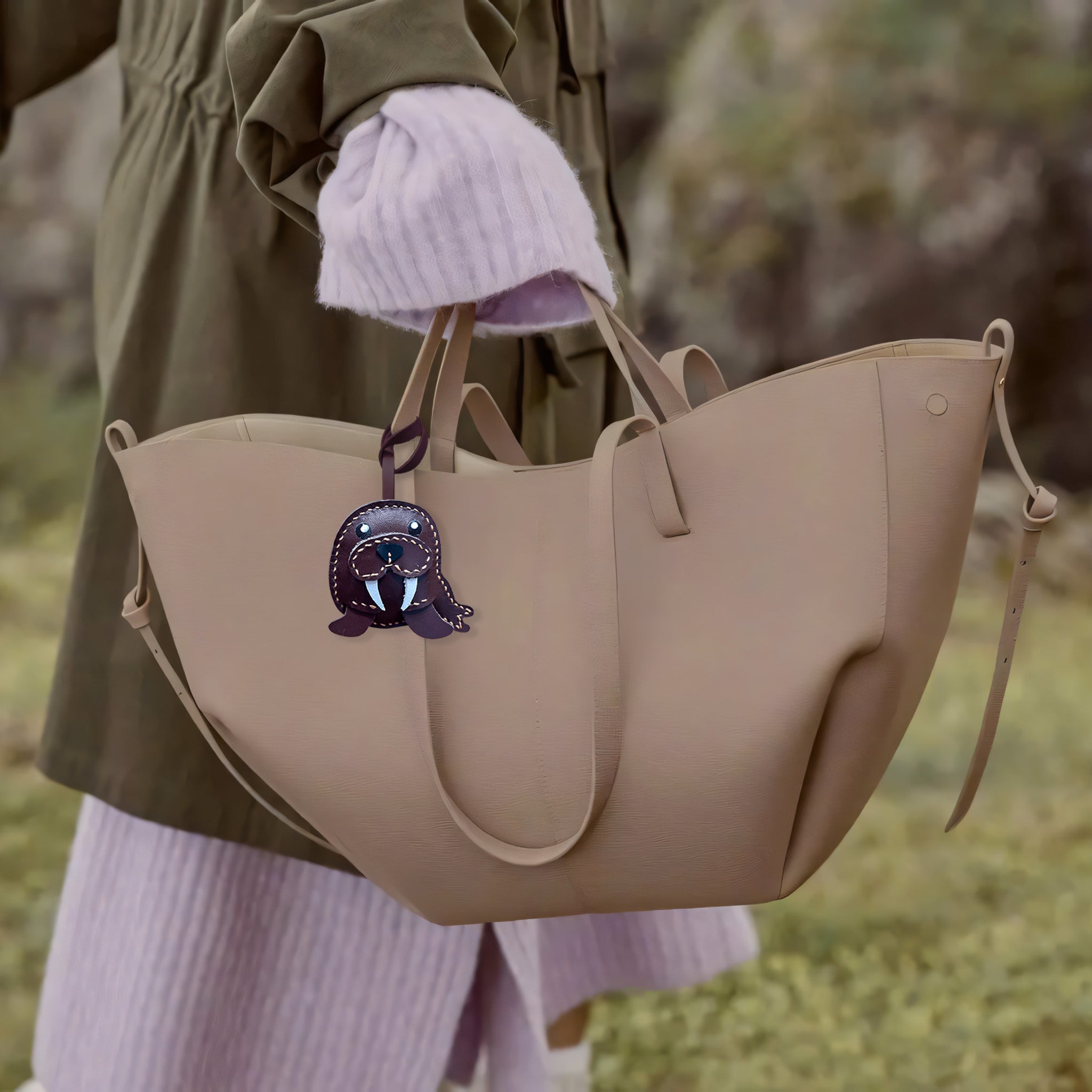 SEAL BAG CHARM