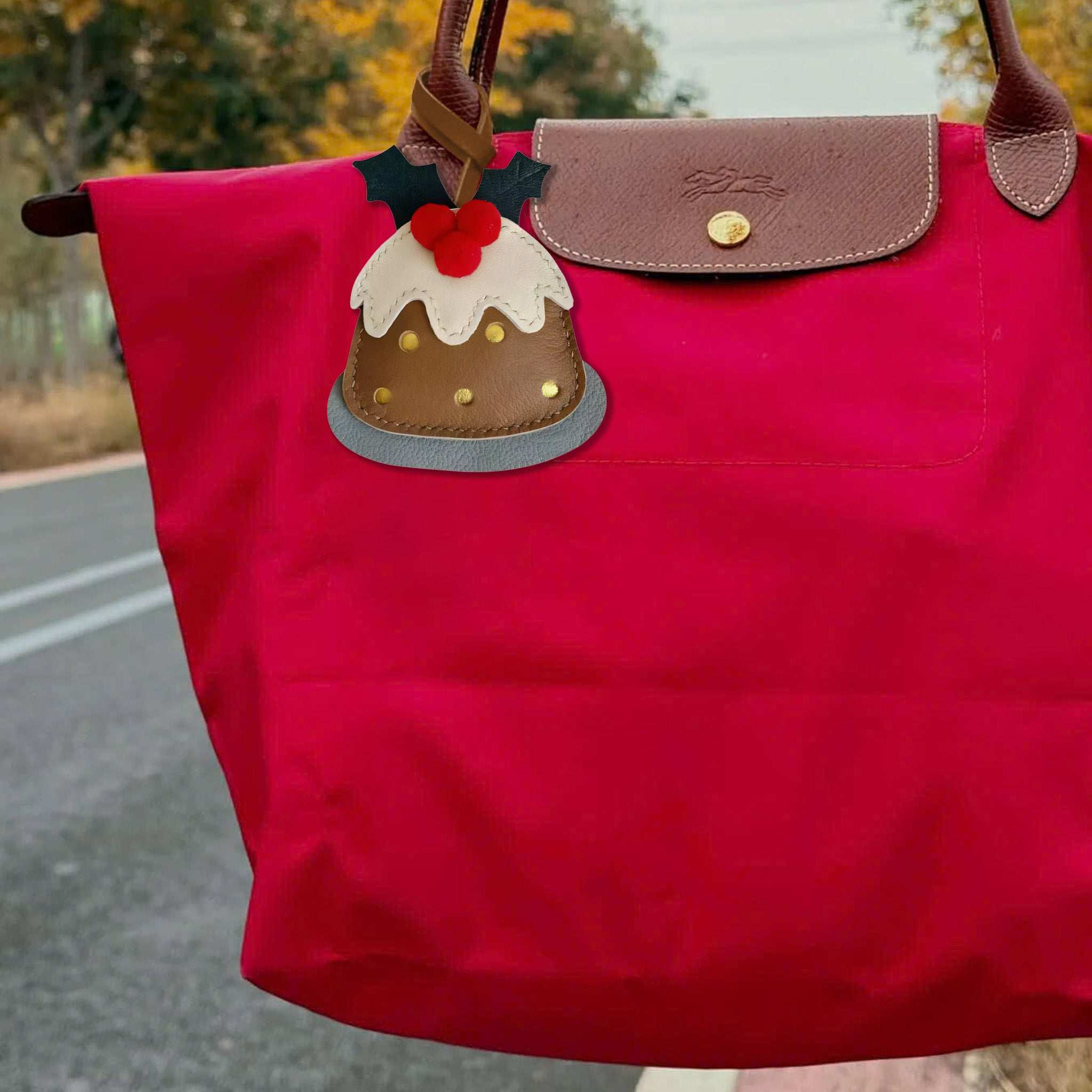 FELT PUDDING BAG CHARM