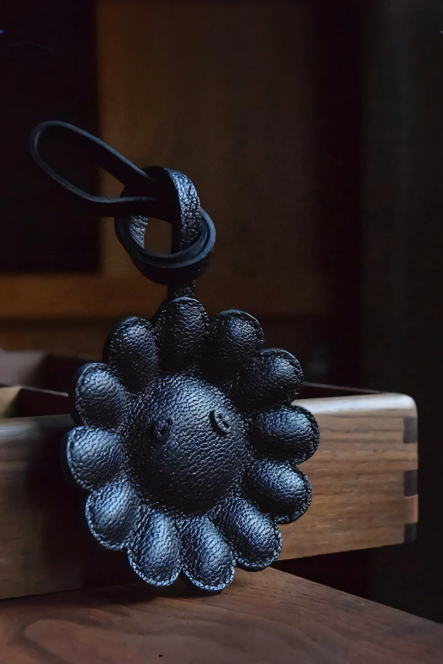 PLAIN NIGHT FLOWER BAG CHARM