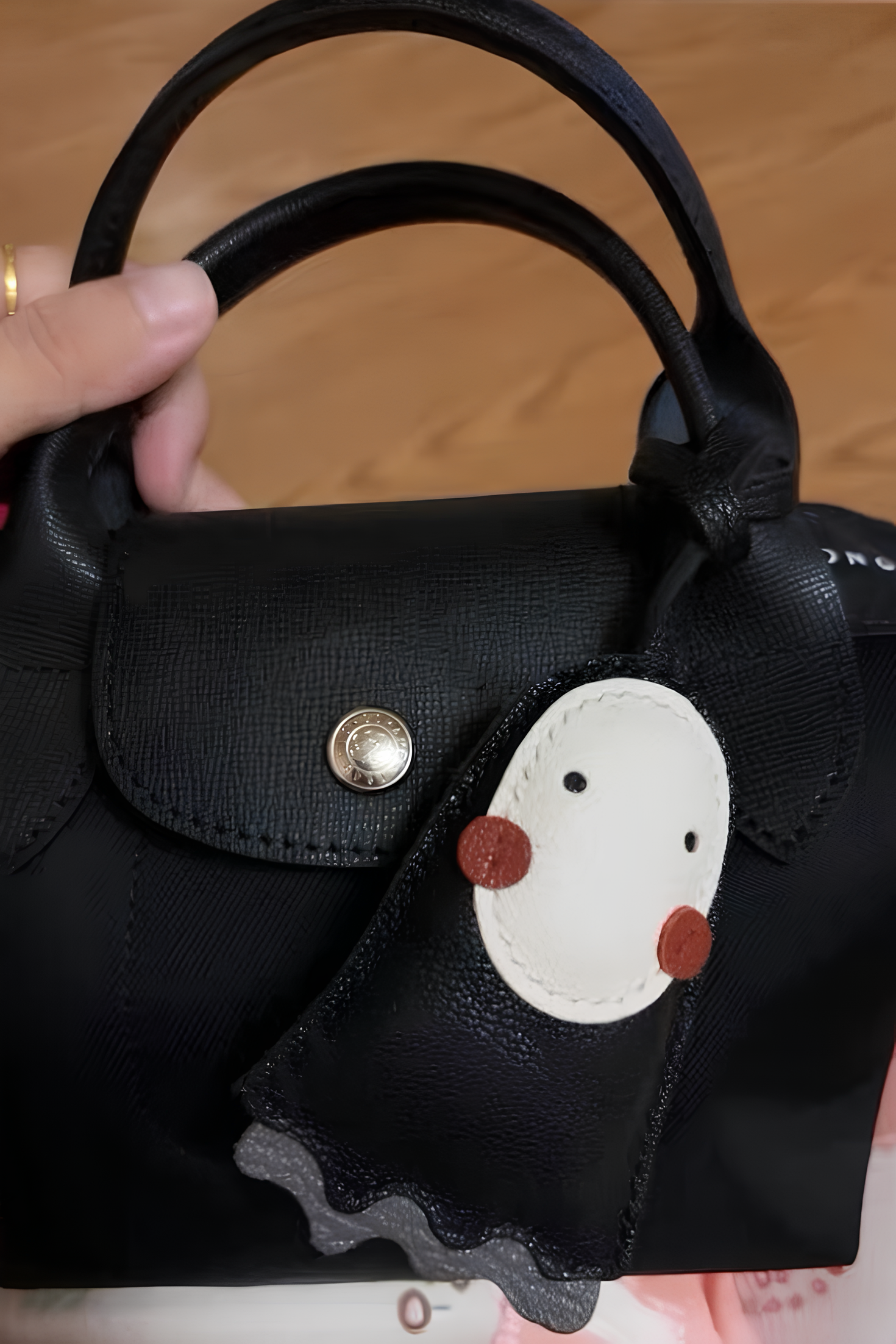 NO FACE BAG CHARM
