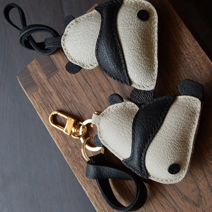 SITTING PANDA BAG CHARM