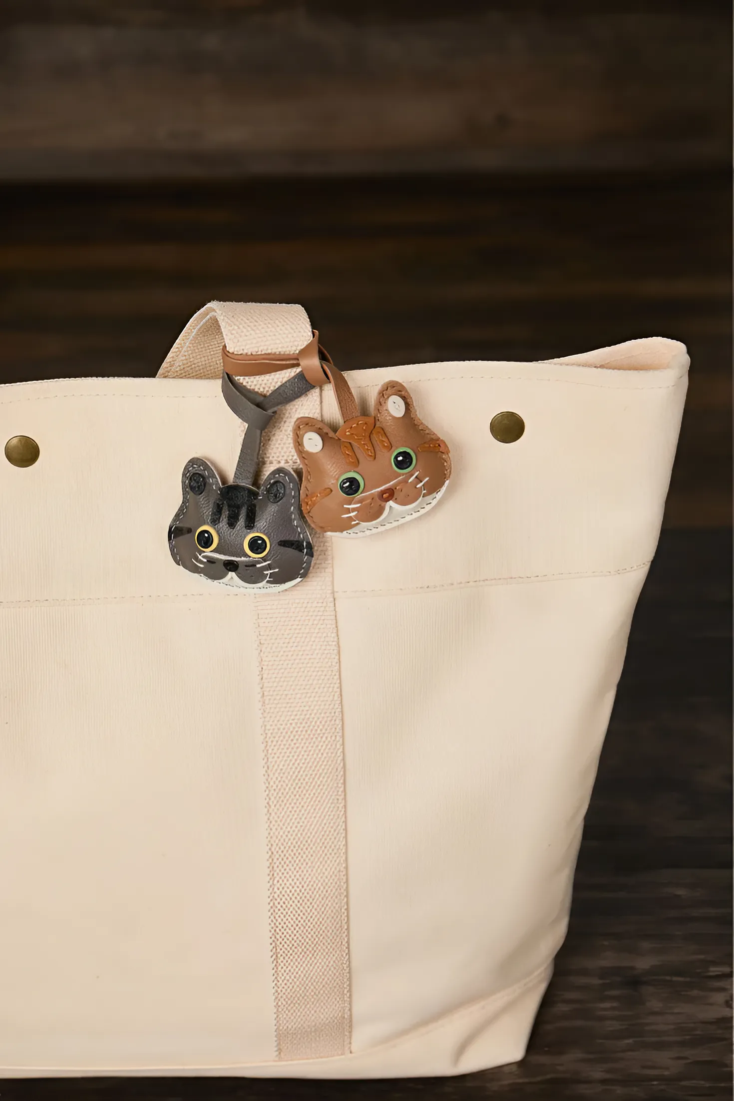 BROWN CAT BAG CHARM