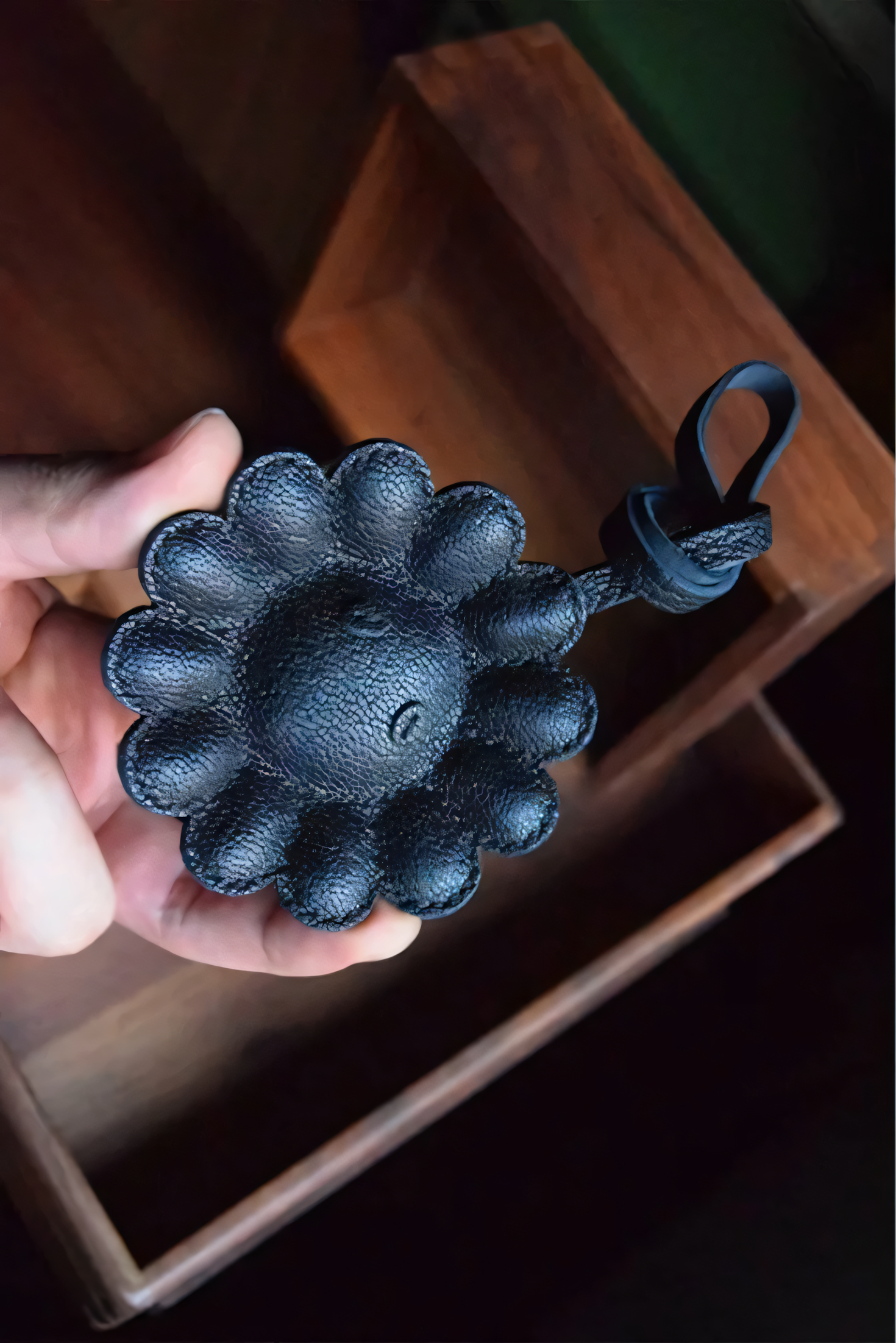 PLAIN NIGHT FLOWER BAG CHARM