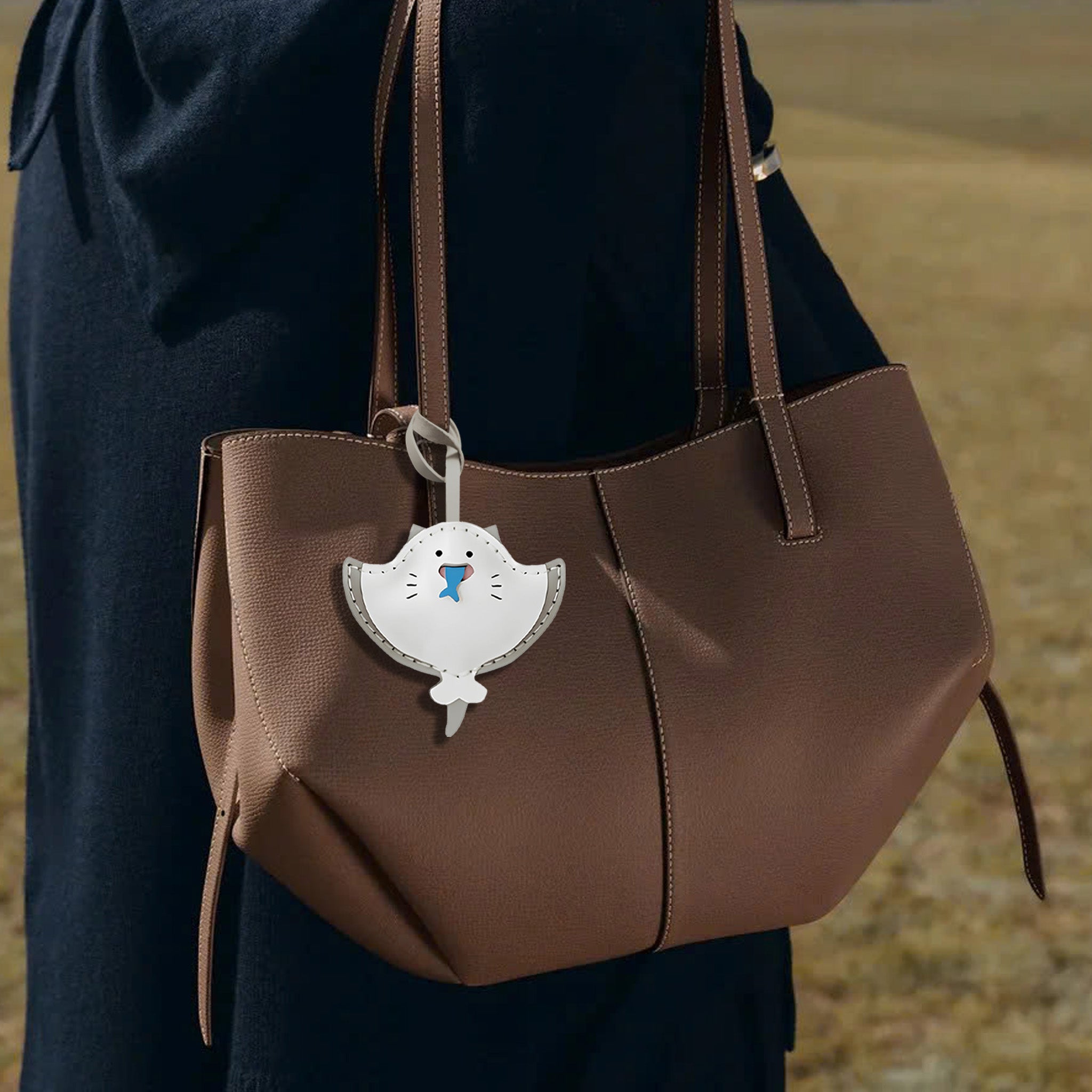 RAY BAG CHARM