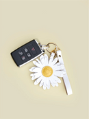 WHITE DAISY BAG CHARM