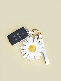 WHITE DAISY BAG CHARM