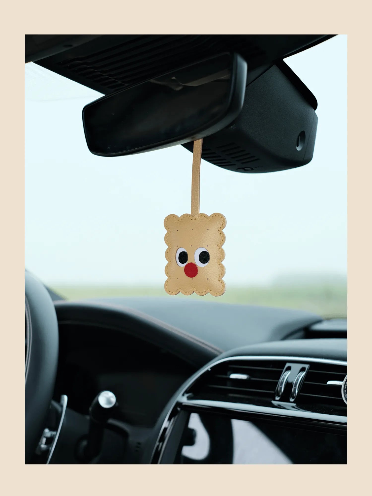 COOKIE BAG CHARM