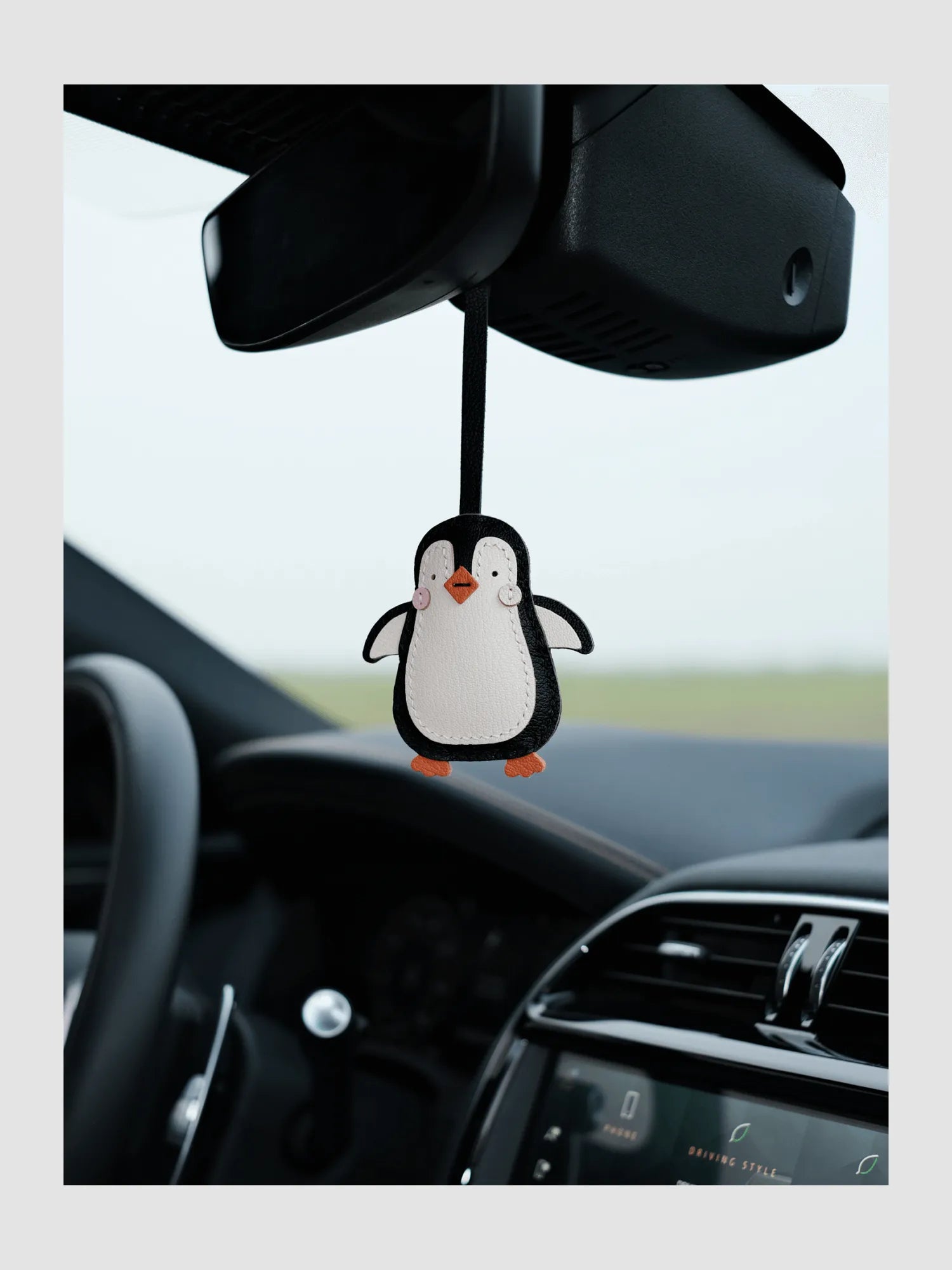 PENGUIN BAG CHARM