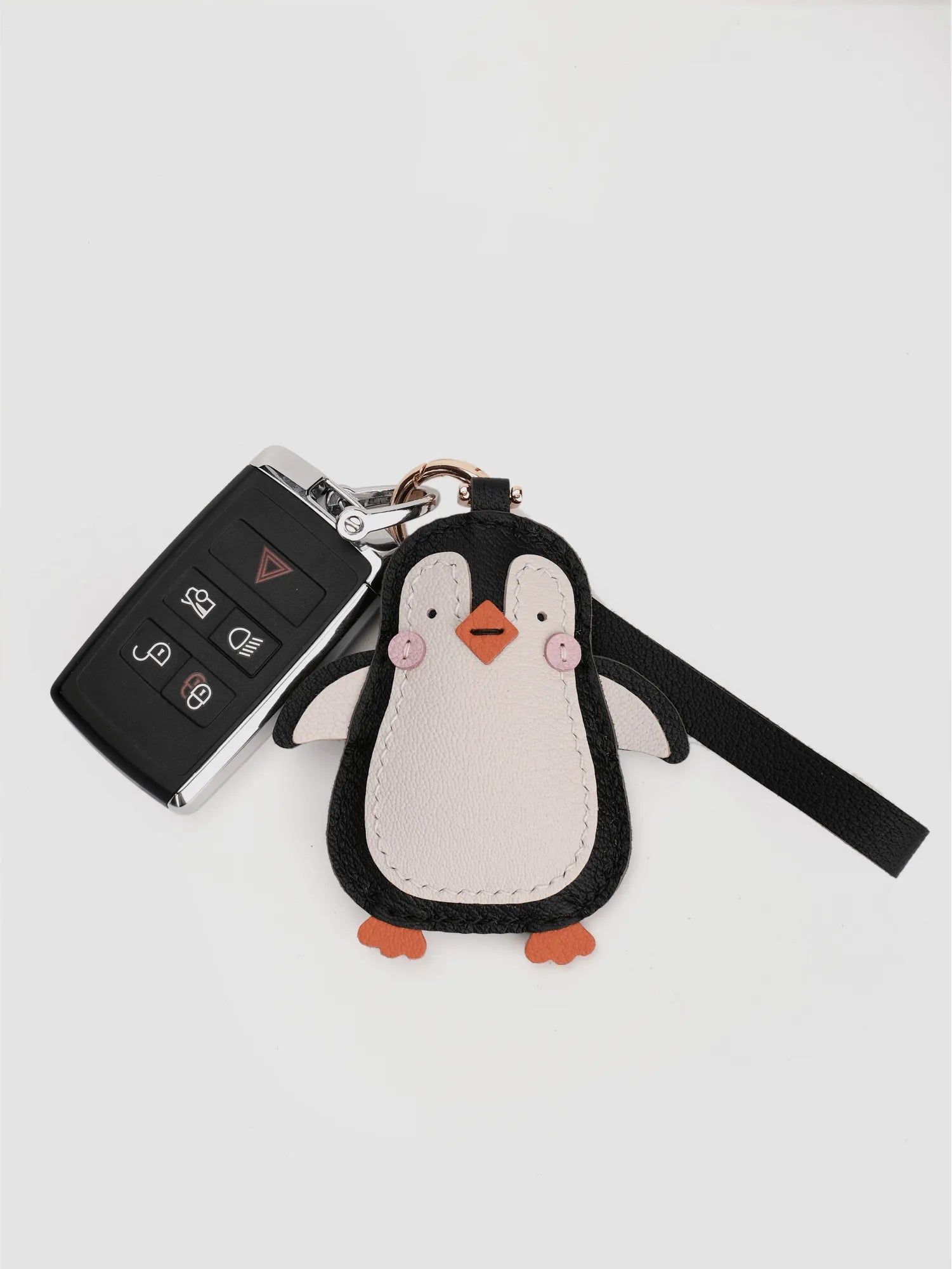 PENGUIN BAG CHARM